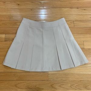 Pleated khaki skirt. Size S.